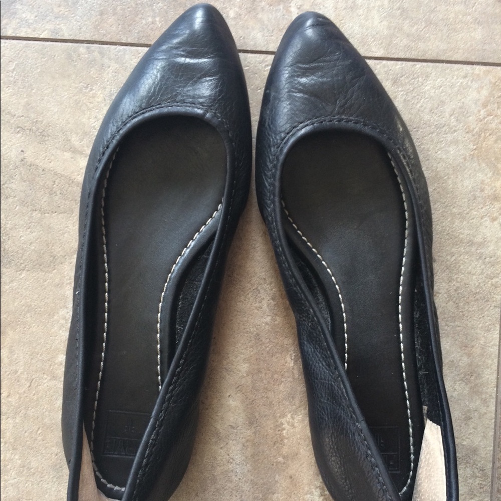 FRYE REGINA BLACK LEATHER BALLET FLAT