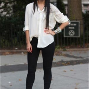 White, comfortable shirt -perfect for work!