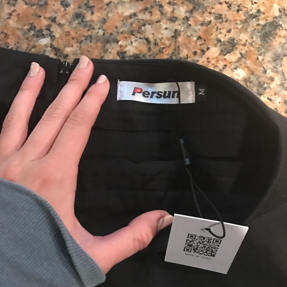 Black envelope skort - Picture 2 of 3