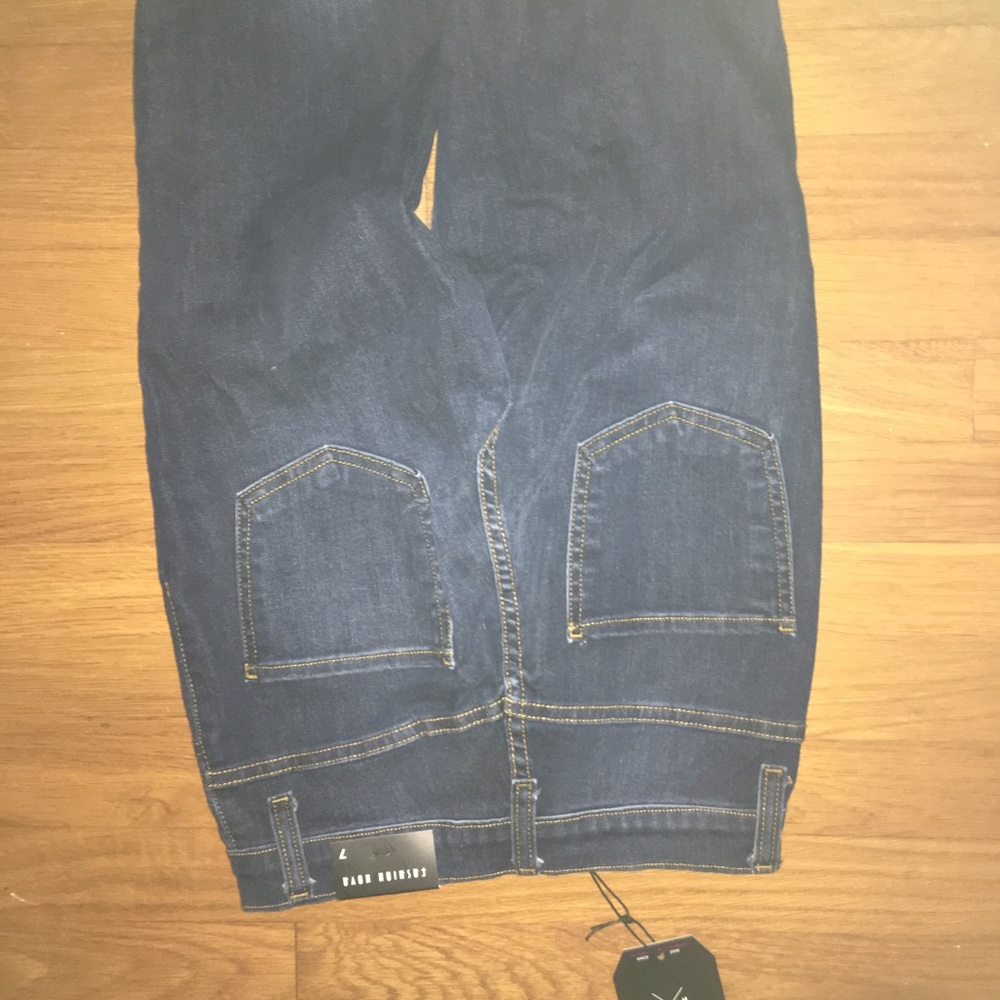 FASHION NOVA DISTRESSED SKINNY JEANS