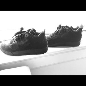 Air Jordan iV (4) retros Kids boy size 3Y