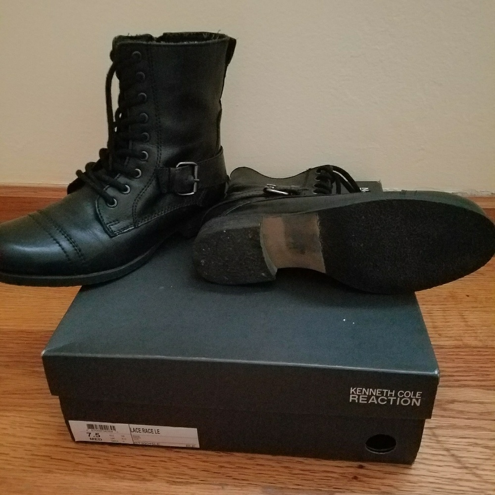 Boots - Picture 3 of 4