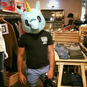 Meet your Posher, Christopher