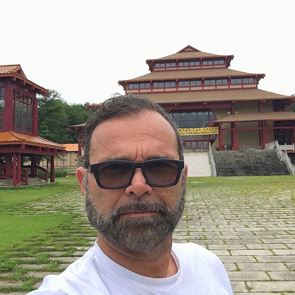 Meet your Posher, Claudio