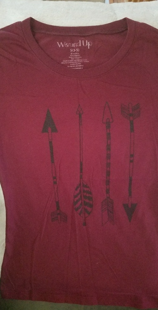 SHORT SLEEVED SUPER CUTE MAROON ARROW SHIRT
