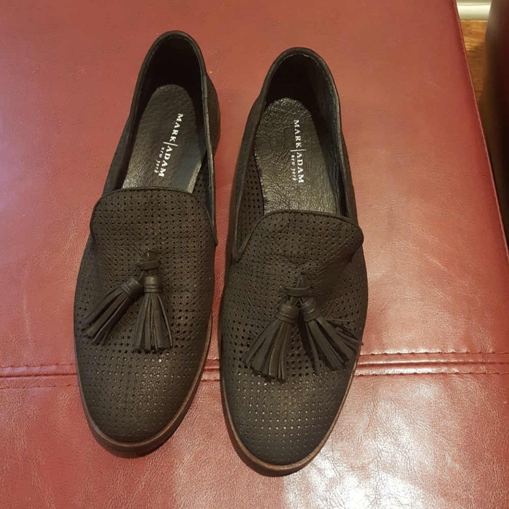 Shoes - Picture 2 of 6