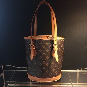 Authentic Louis Vuitton Petite Bucket Tote Bag Authentic Louis Vuitton Petite Bucket Tote Bag