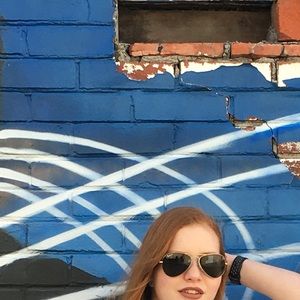 Meet your Posher, Christina