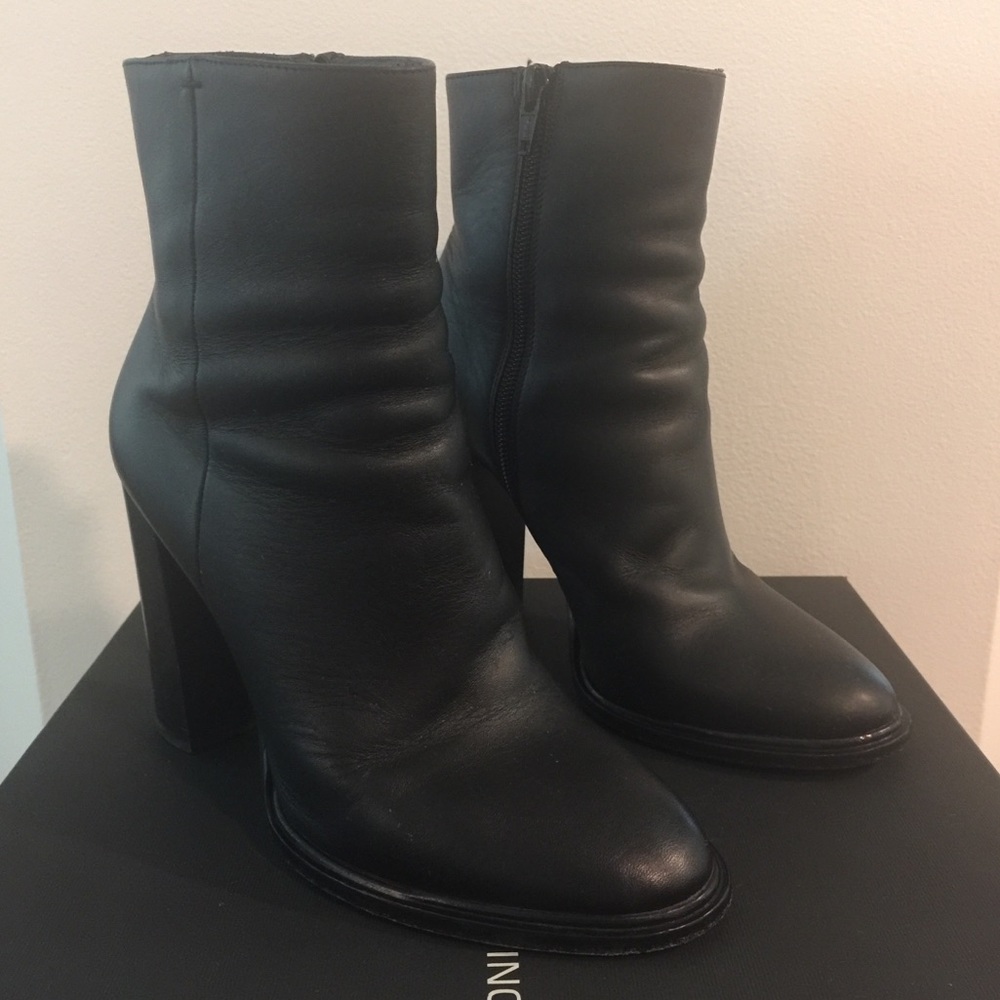 Vince Overton Heeled Bootie 5.5
