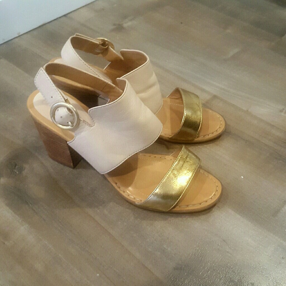 Block heel sandals