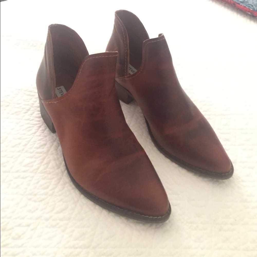 Steve Madden cognac booties