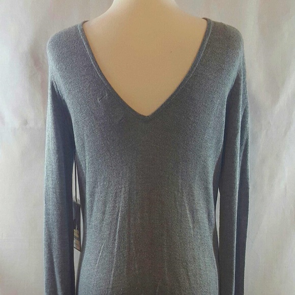 Jennifer Lopez Gray Tunic - Picture 2 of 3