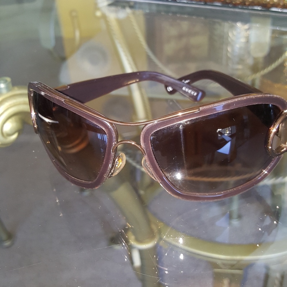 Gucci Sunglasses w/ case