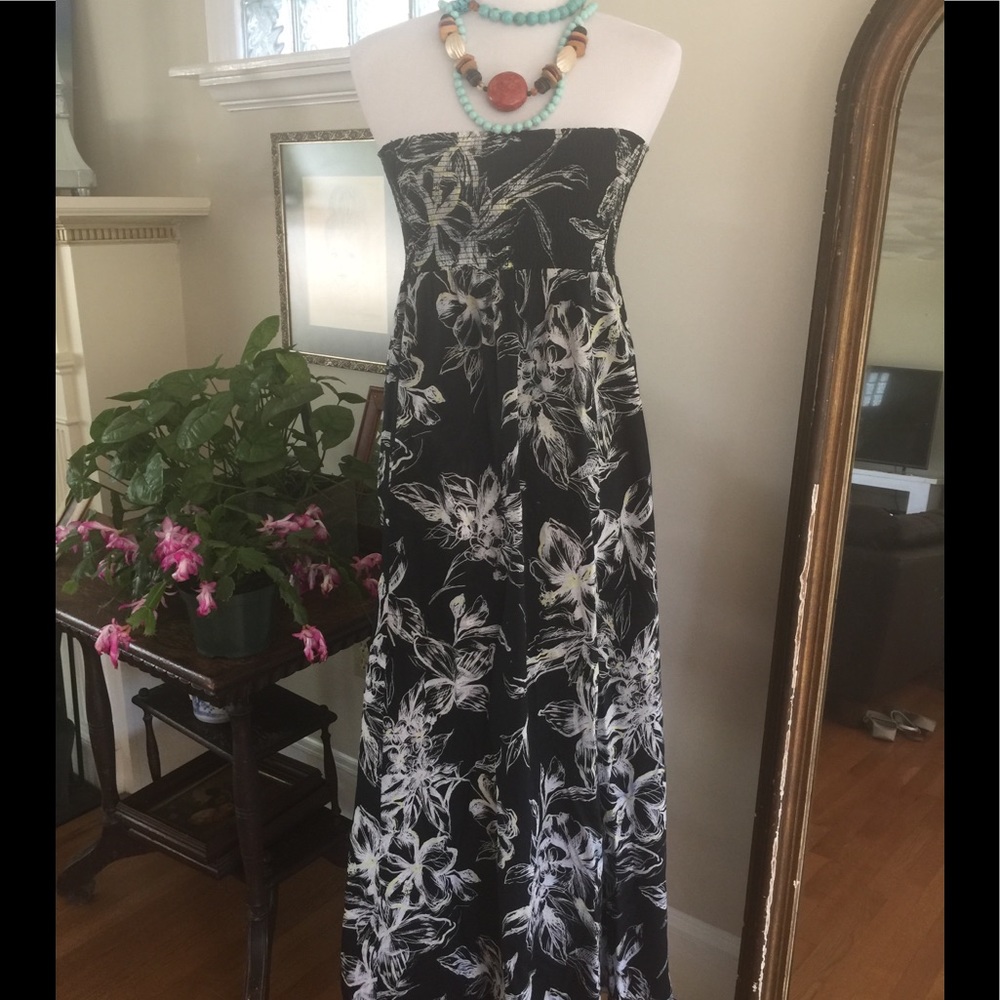 Holiday sale -Calvin Klein dress with pockets!