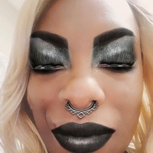 Meet your Posher, Keisha