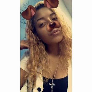 Meet your Posher, Kassandra