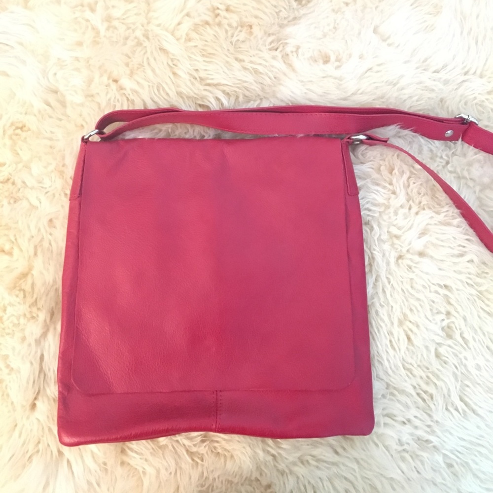 Italian calfskin crossbody leather bag