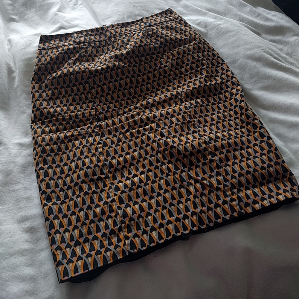 EUC fully lined pencil skirt