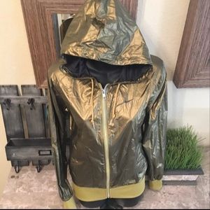 Vintage NIKE Metallic Gold Windbreaker-S