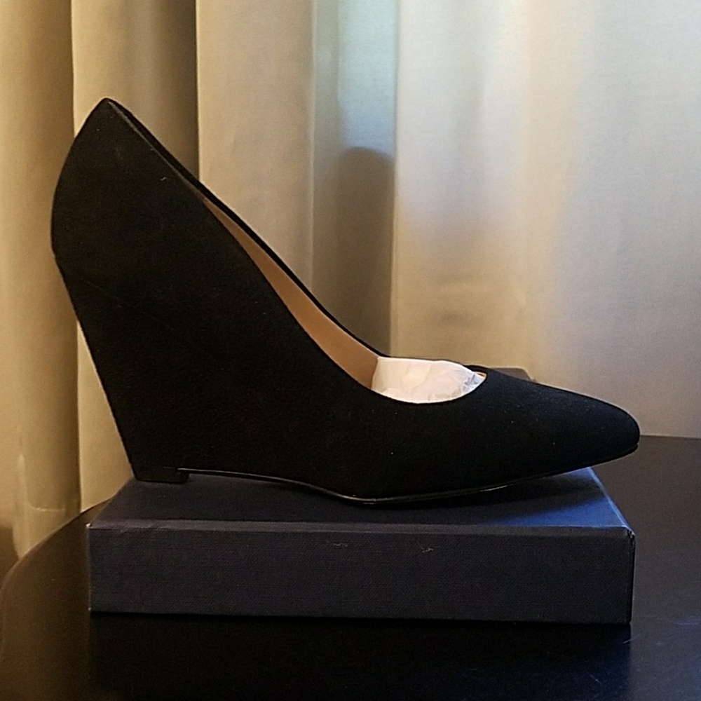 Pour La Victoire Wedges