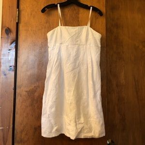 BCBGMAXAZRIA white dress with embellishments BCBGMAXAZRIA white dress with embellishments