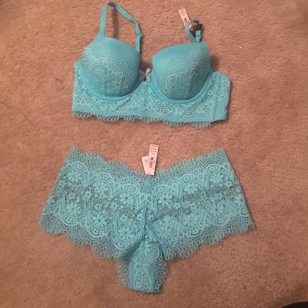 Turquoise Lace Set