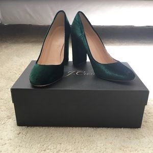 J Crew Lena pumps in velvet - Forest Green sz 5.5