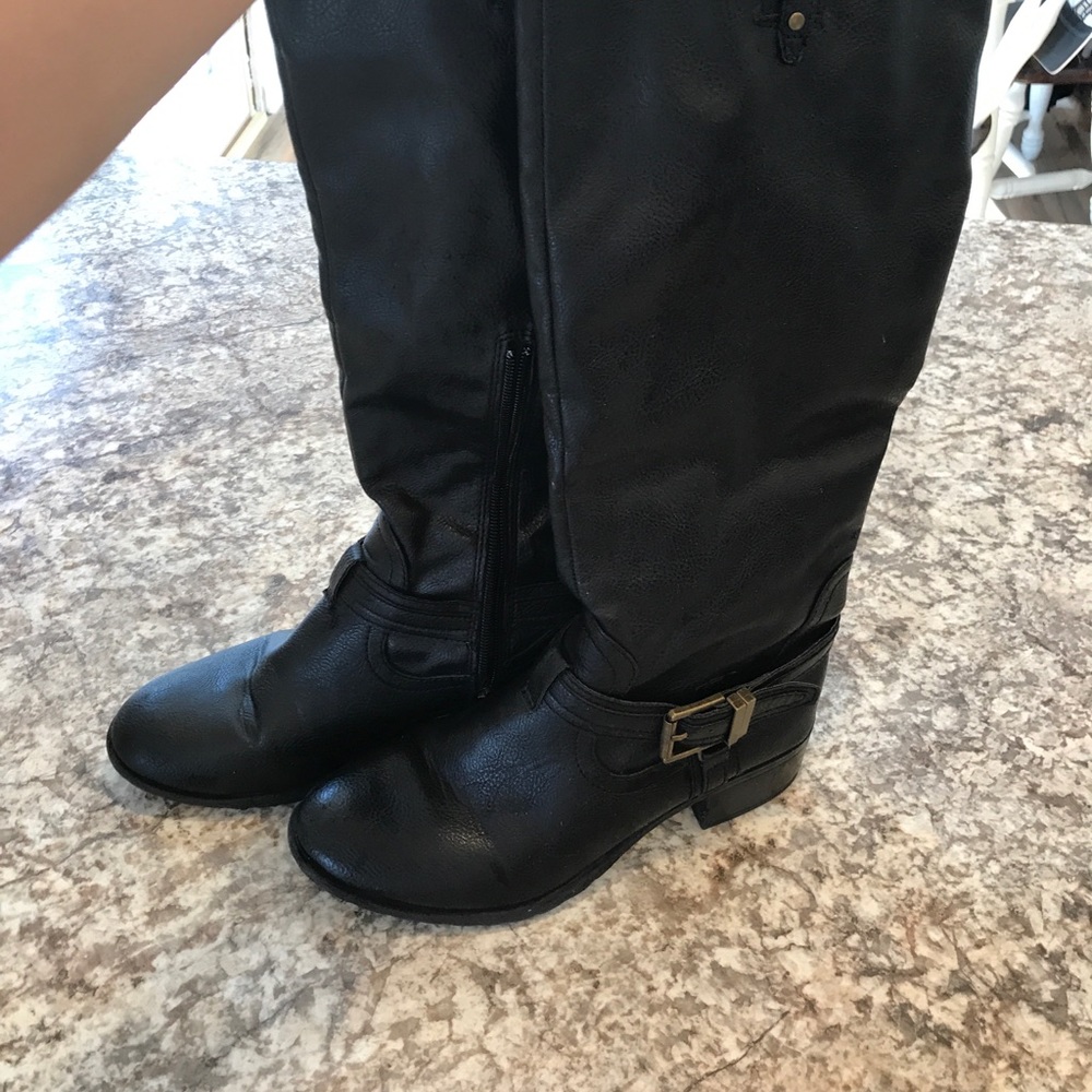 Black boots