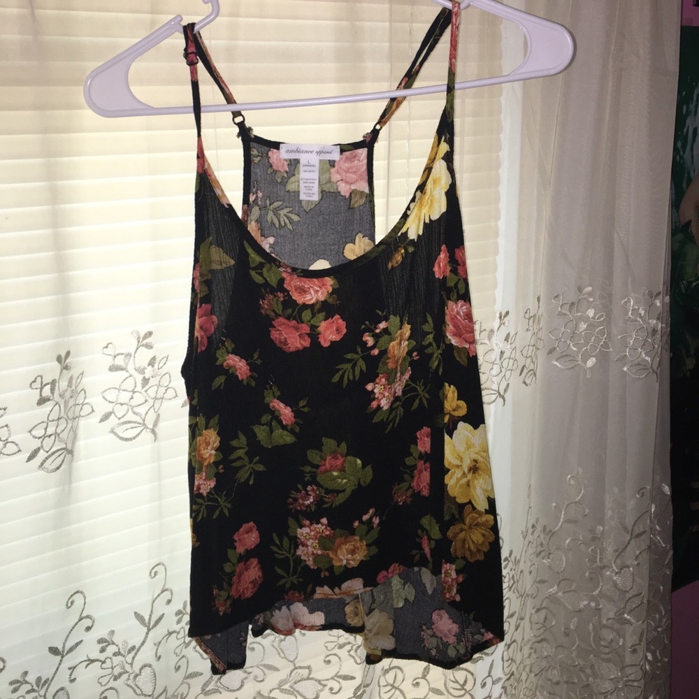 Floral tank🌸🌼