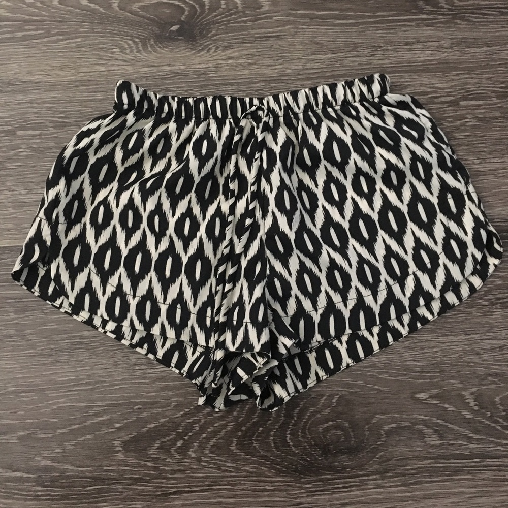 Charlotte Russe printed shorts