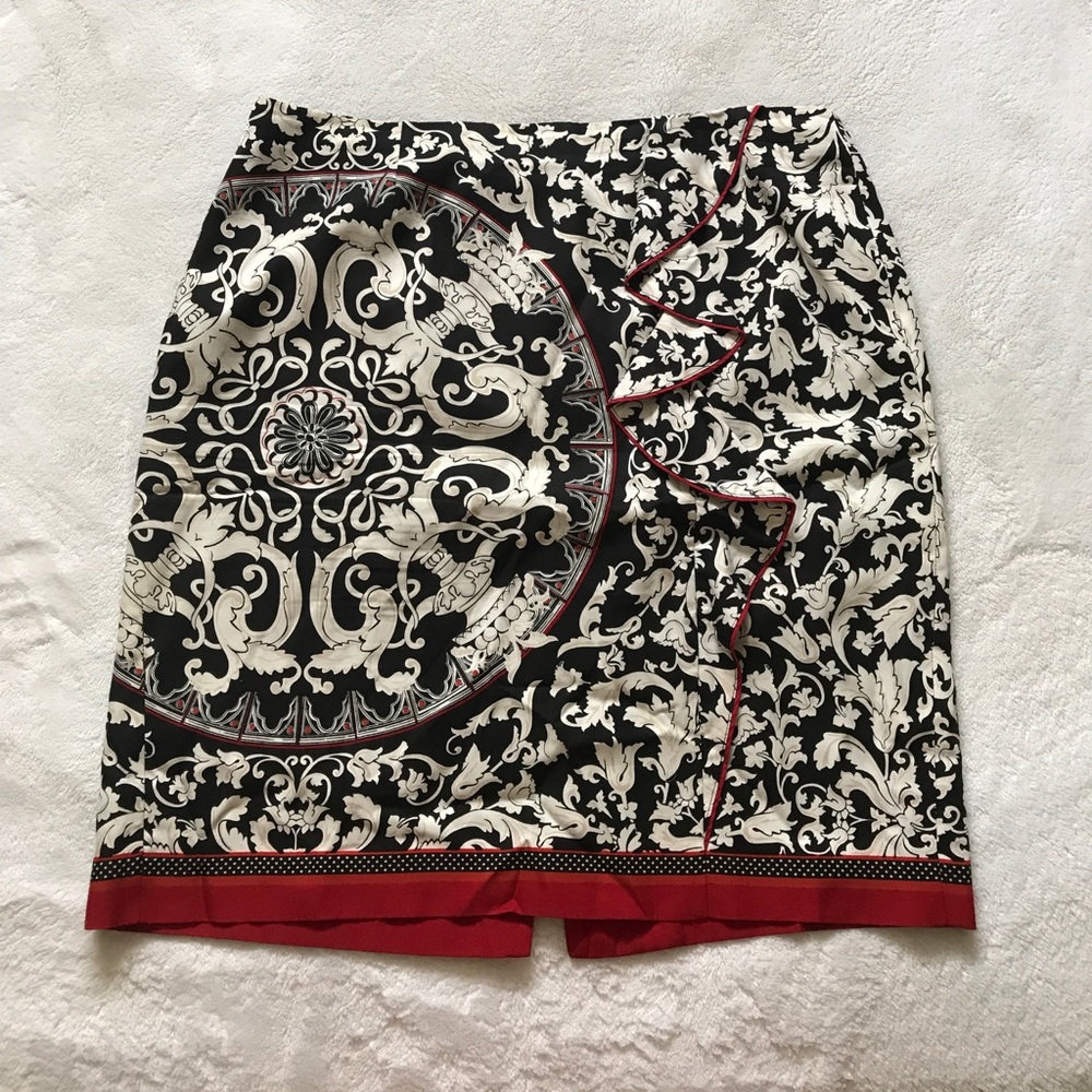 EUC skirt with front ruffle