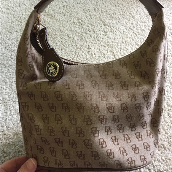 Dooney & Bourke Handbags - Dooney & Bourke bucket bag