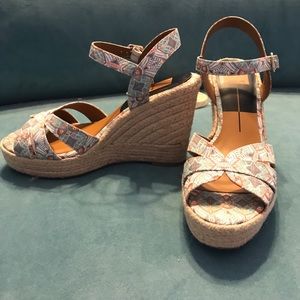 Dolce vita wedges