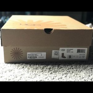 -BRAND NEW CHESTNUT UGGS CLASSIC WMNS Sz 9-