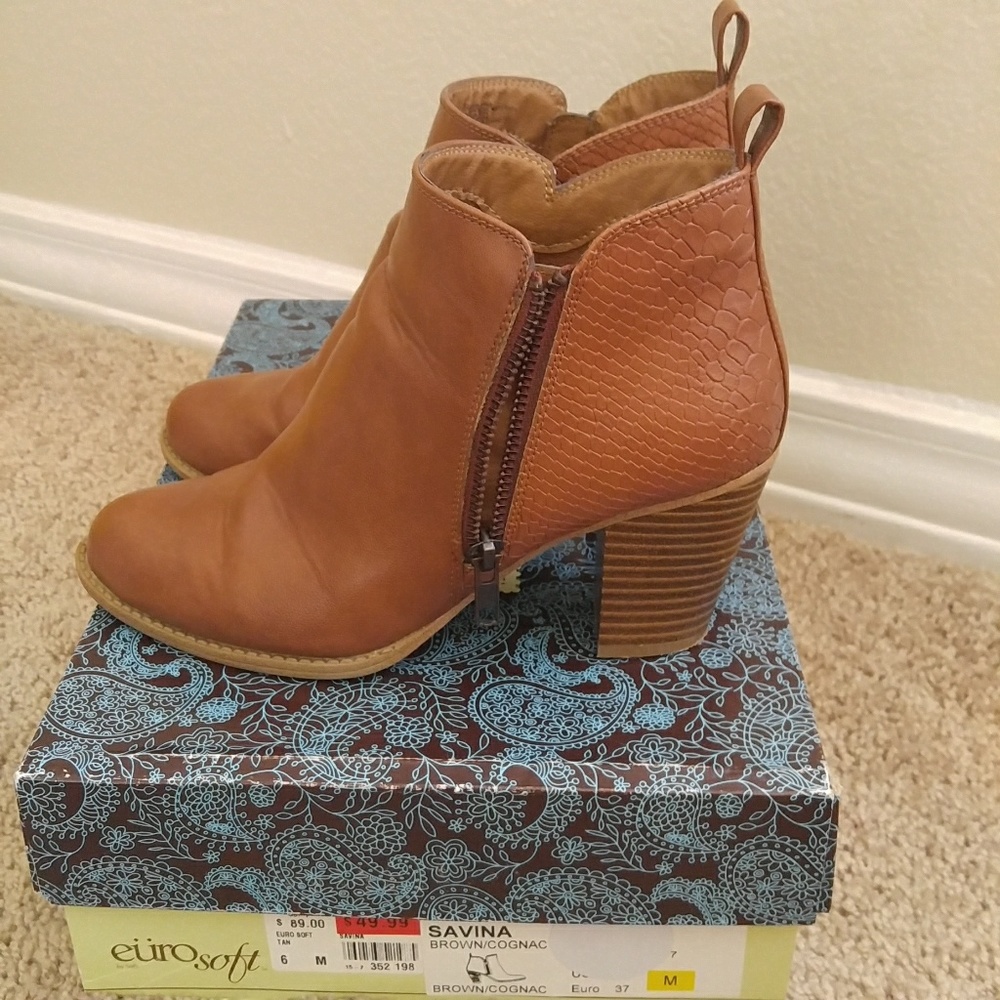 Cognac Booties