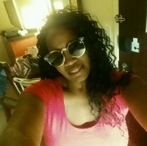 Meet your Posher, Takeisha