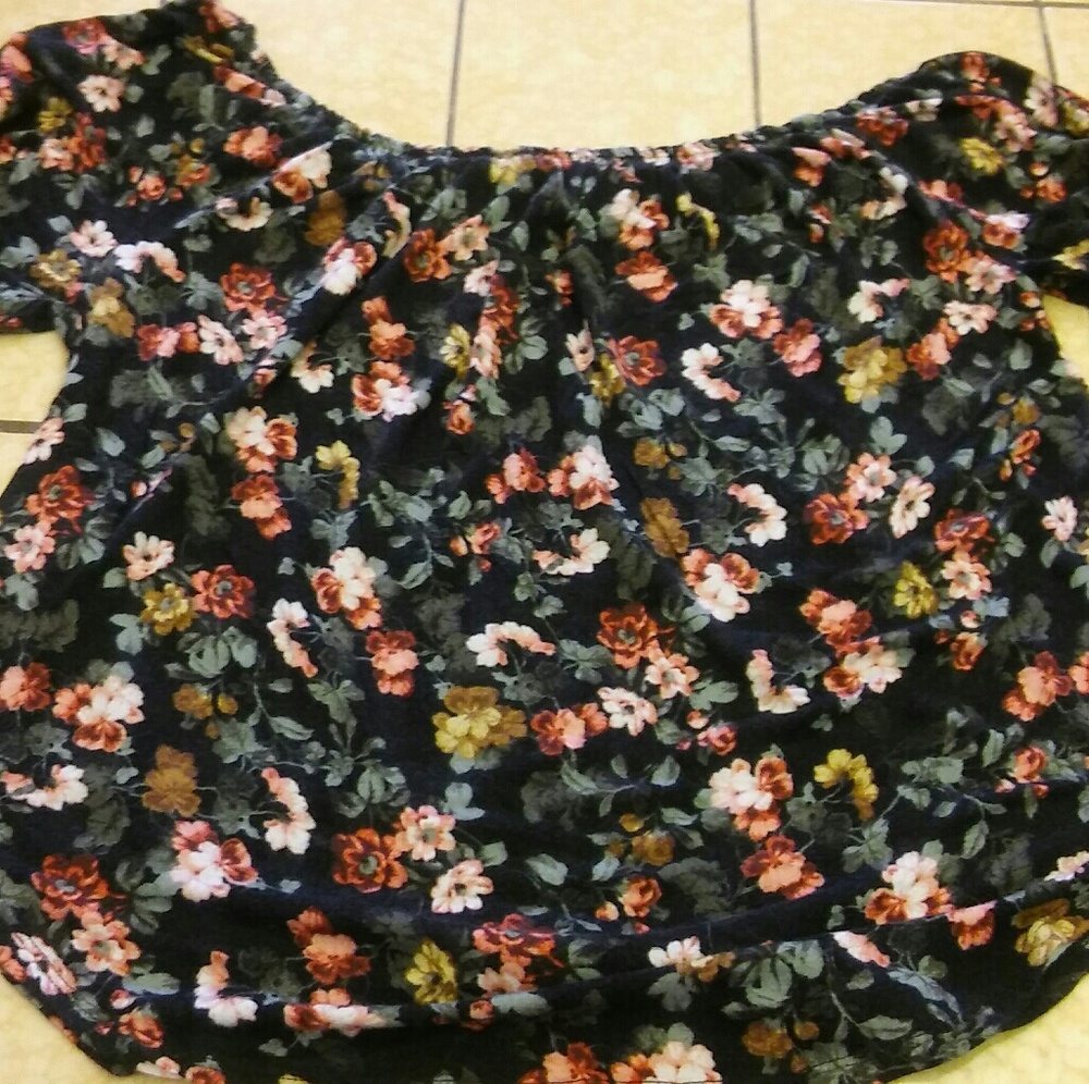 Floral off-the-shoulder top