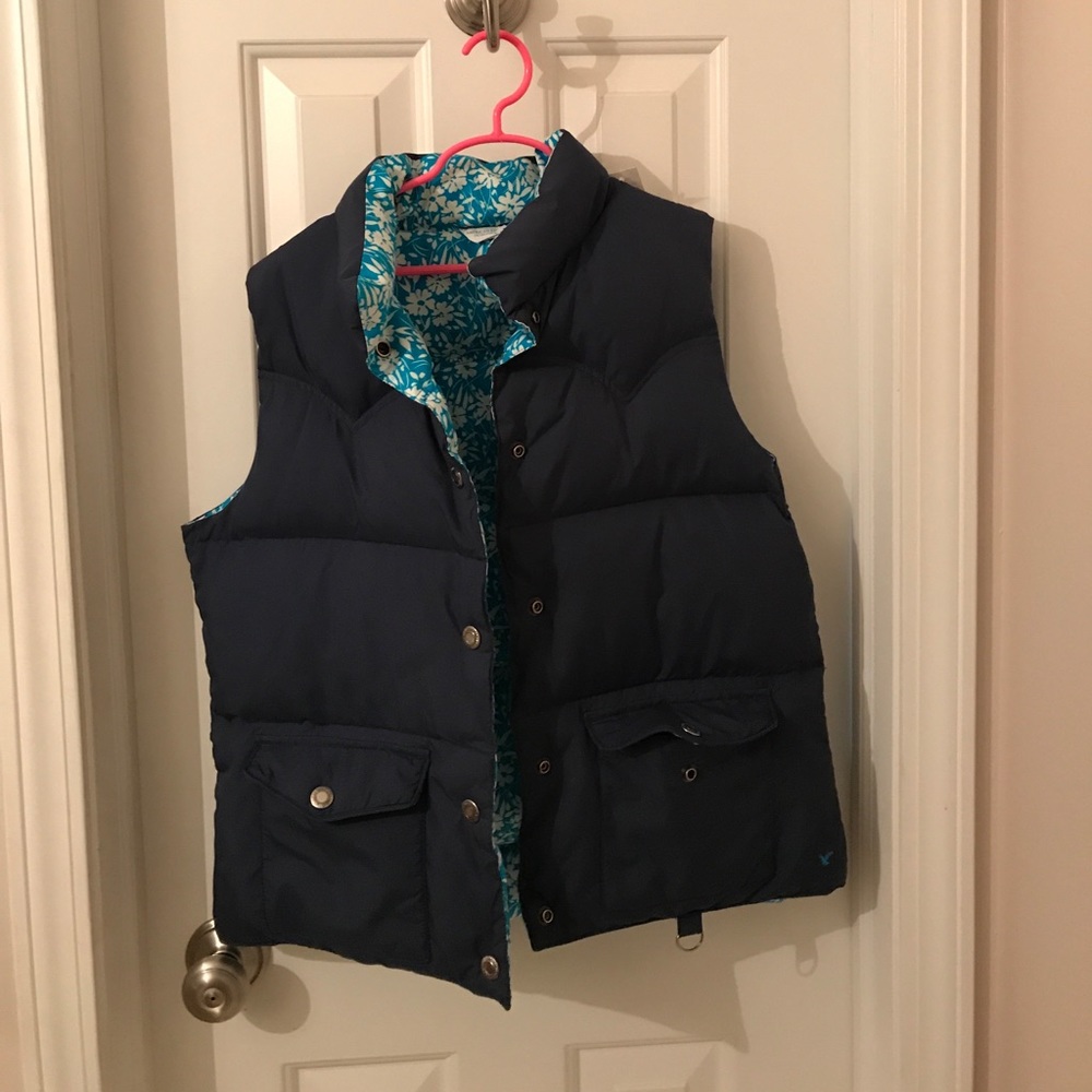 American eagle puffer vest