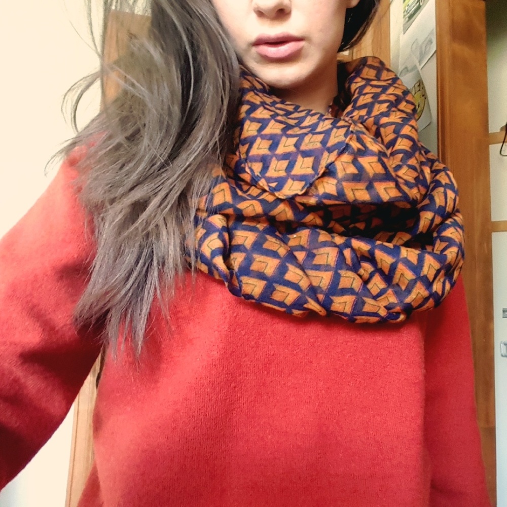***donatedNavy and orange patterned infinity scarf
