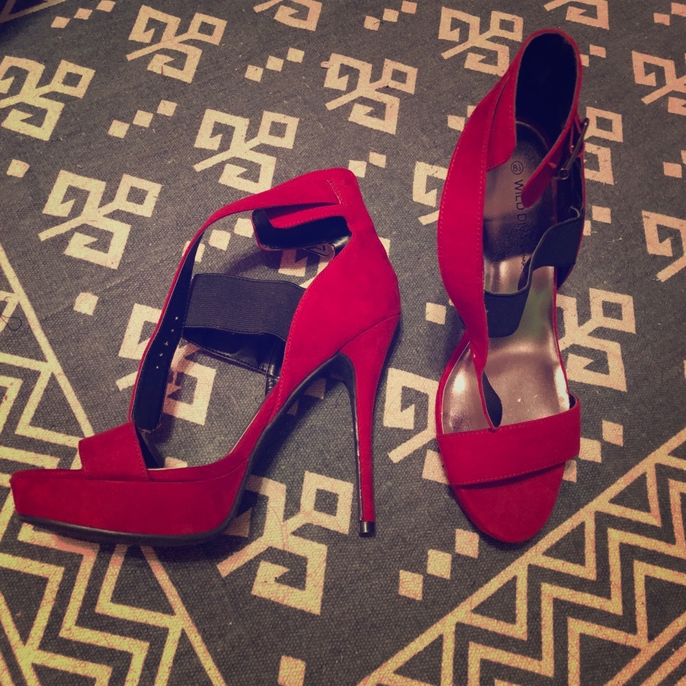**SOLD**‼️Red Heels‼️