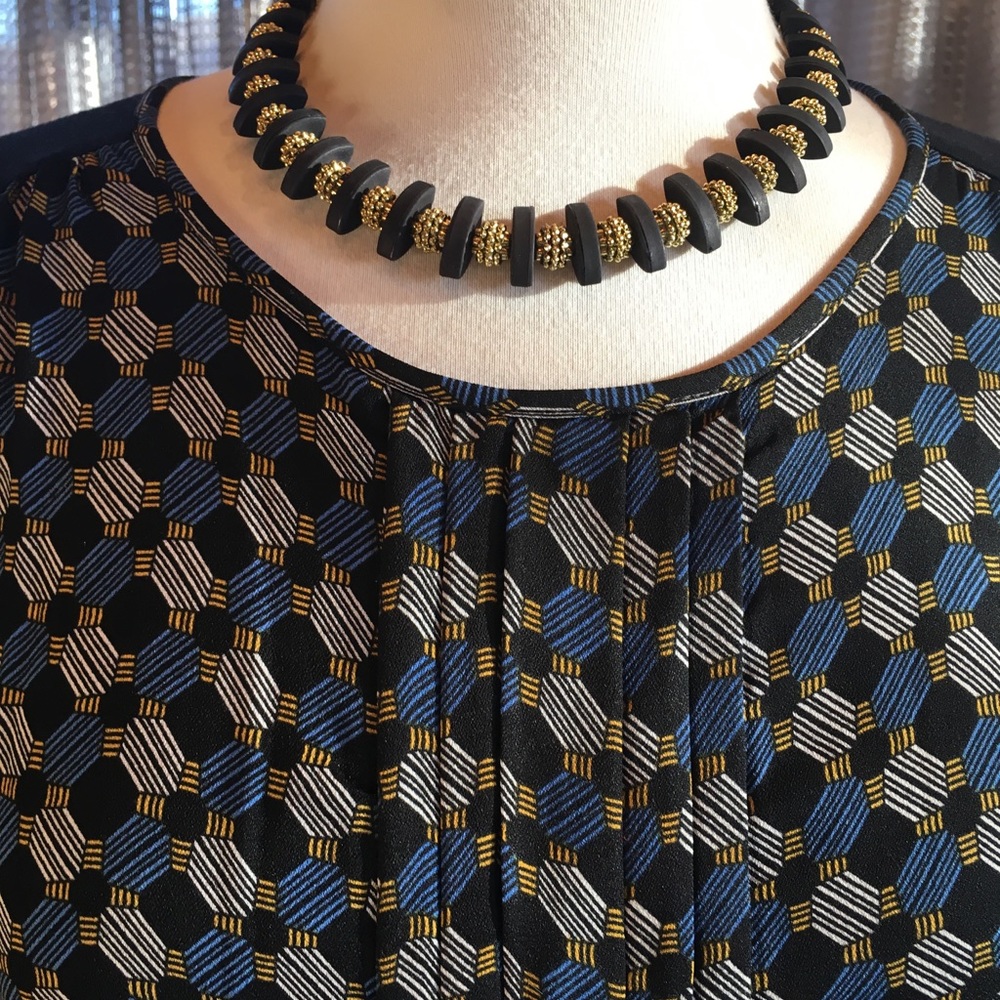 Black blue and yellow geometric tank with necklace