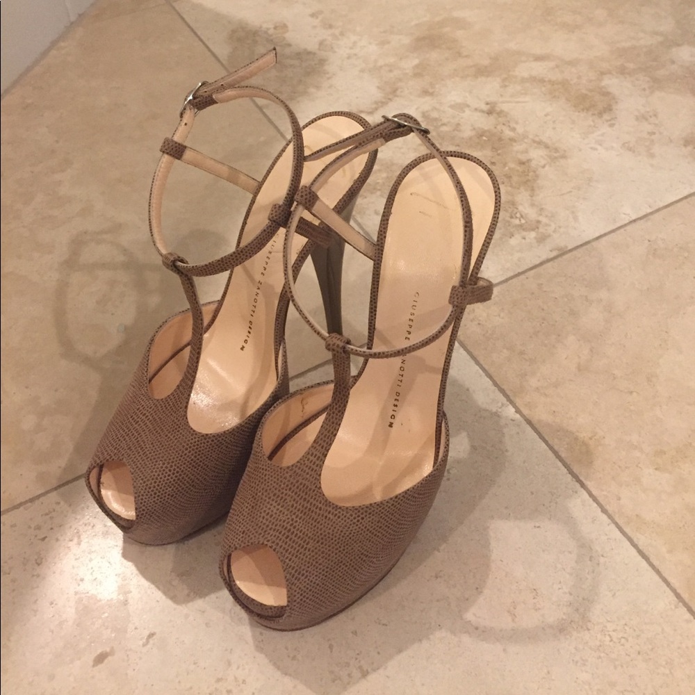 Giuseppe Zanotti size 37.5