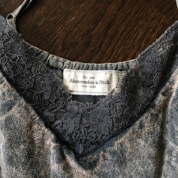 Abercrombie and Fitch tank - Picture 2 of 3