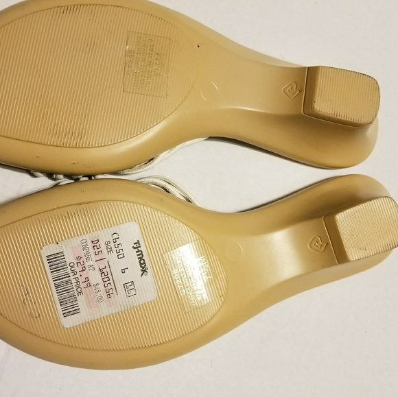 Sandals - Picture 6 of 6