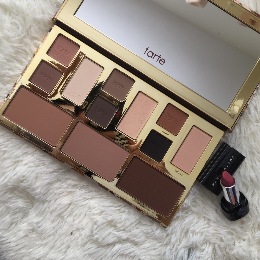 FREE lipstick with TARTE PALETTE