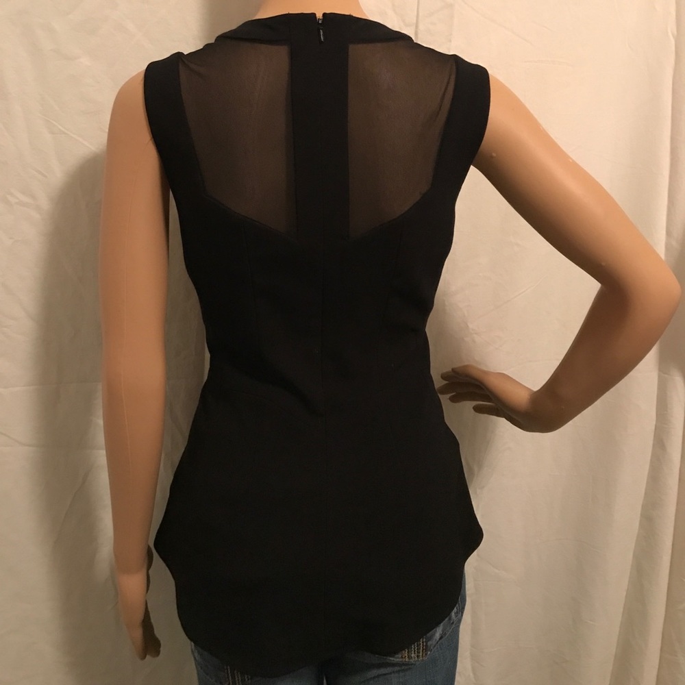 NIC + ZOE  Versatile Black Top