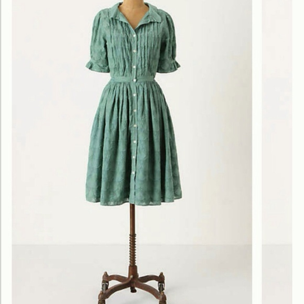 ISO Green Sunrise Shirtdress in size 6 or 8