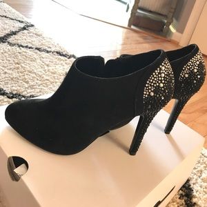 Aldo black booties