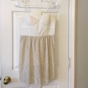 American Eagle lace dress