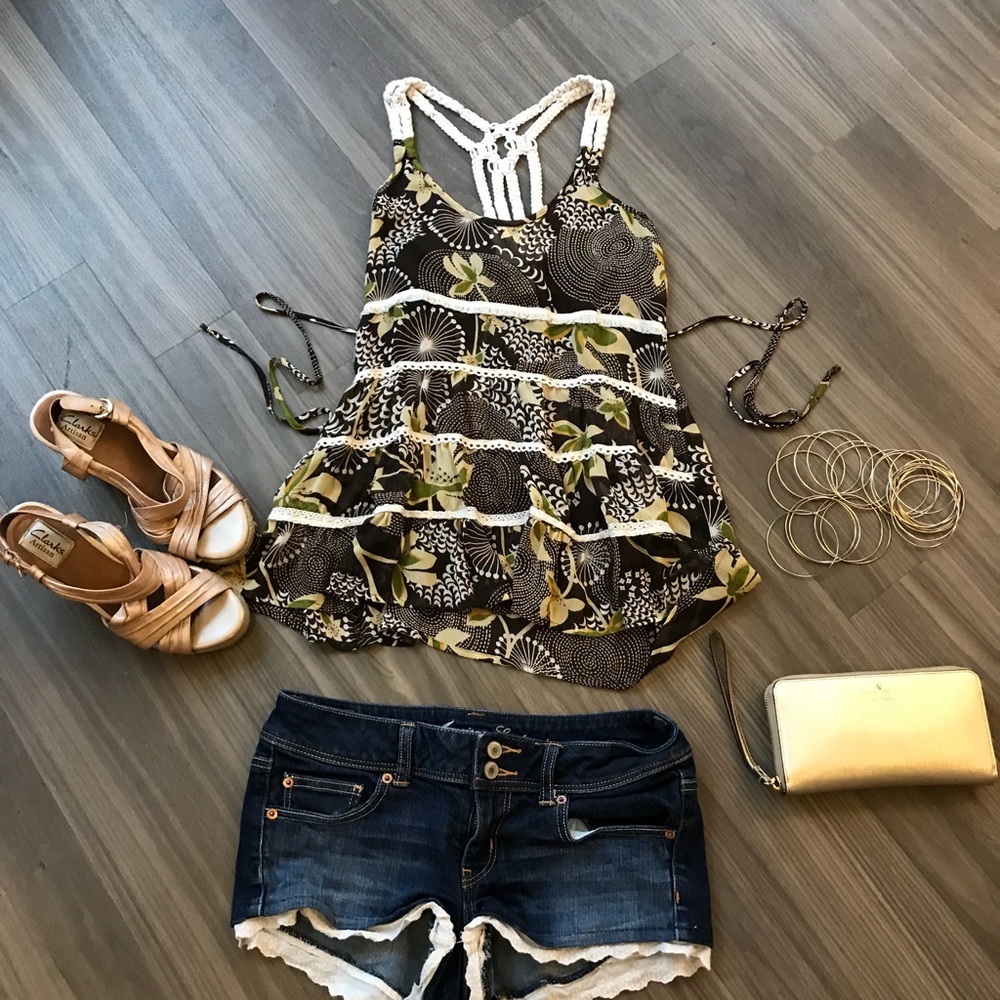 Tank with white lace accent